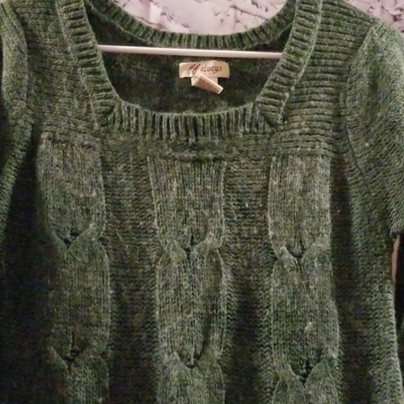 Size M Green Sweater Dress with pockets - Picture 3 of 5